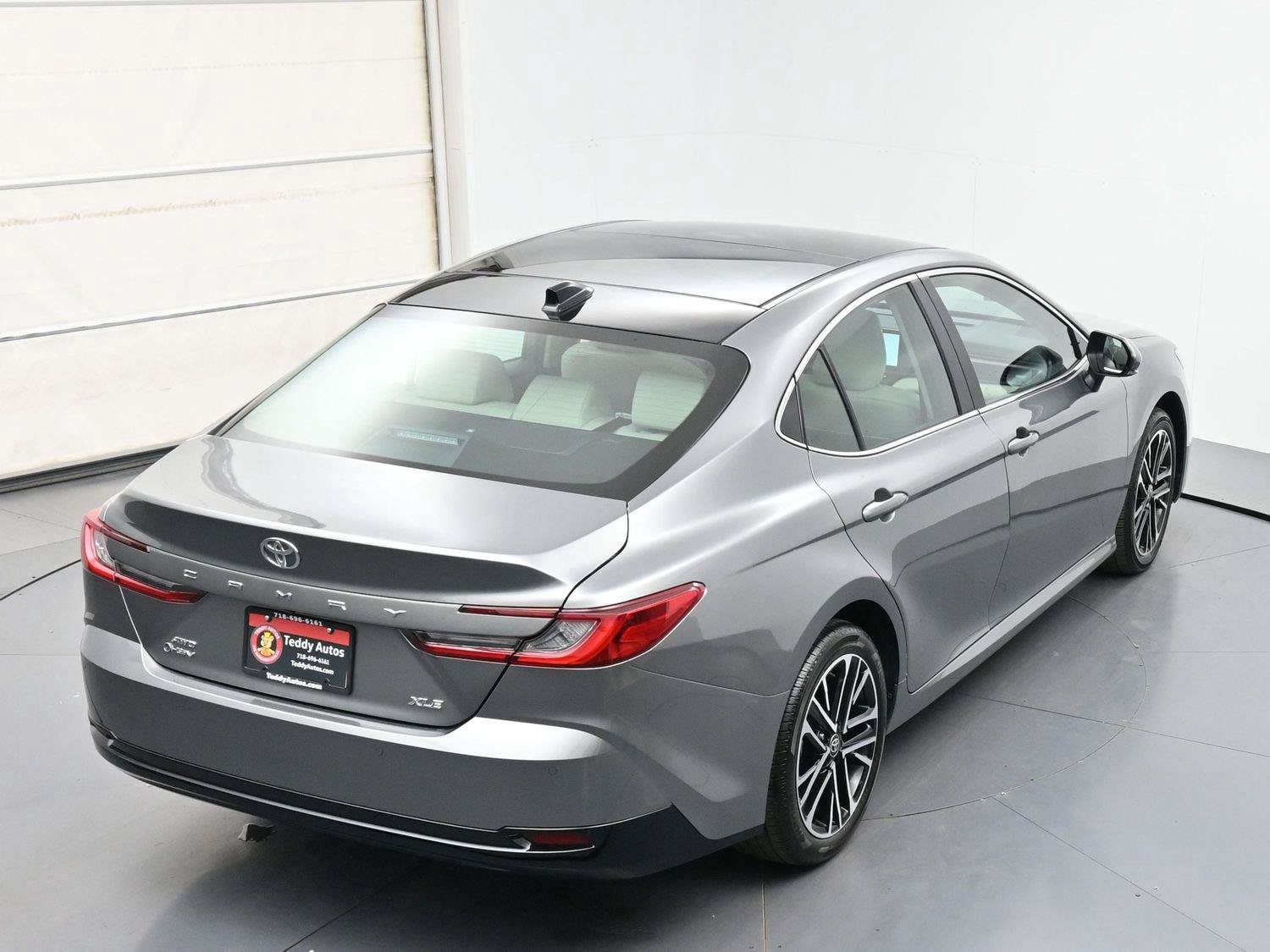 Used 2025 Toyota Camry XLE w/ Premium Plus Package AWD/4WD image 35