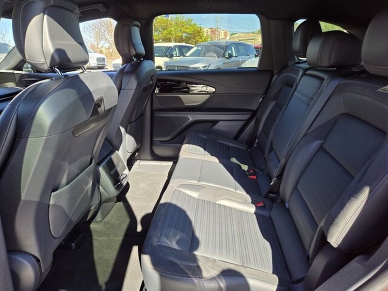 Used 2024 Lincoln Nautilus Reserve w/ Jet Appearance Package (87T) AWD/4WD image 14