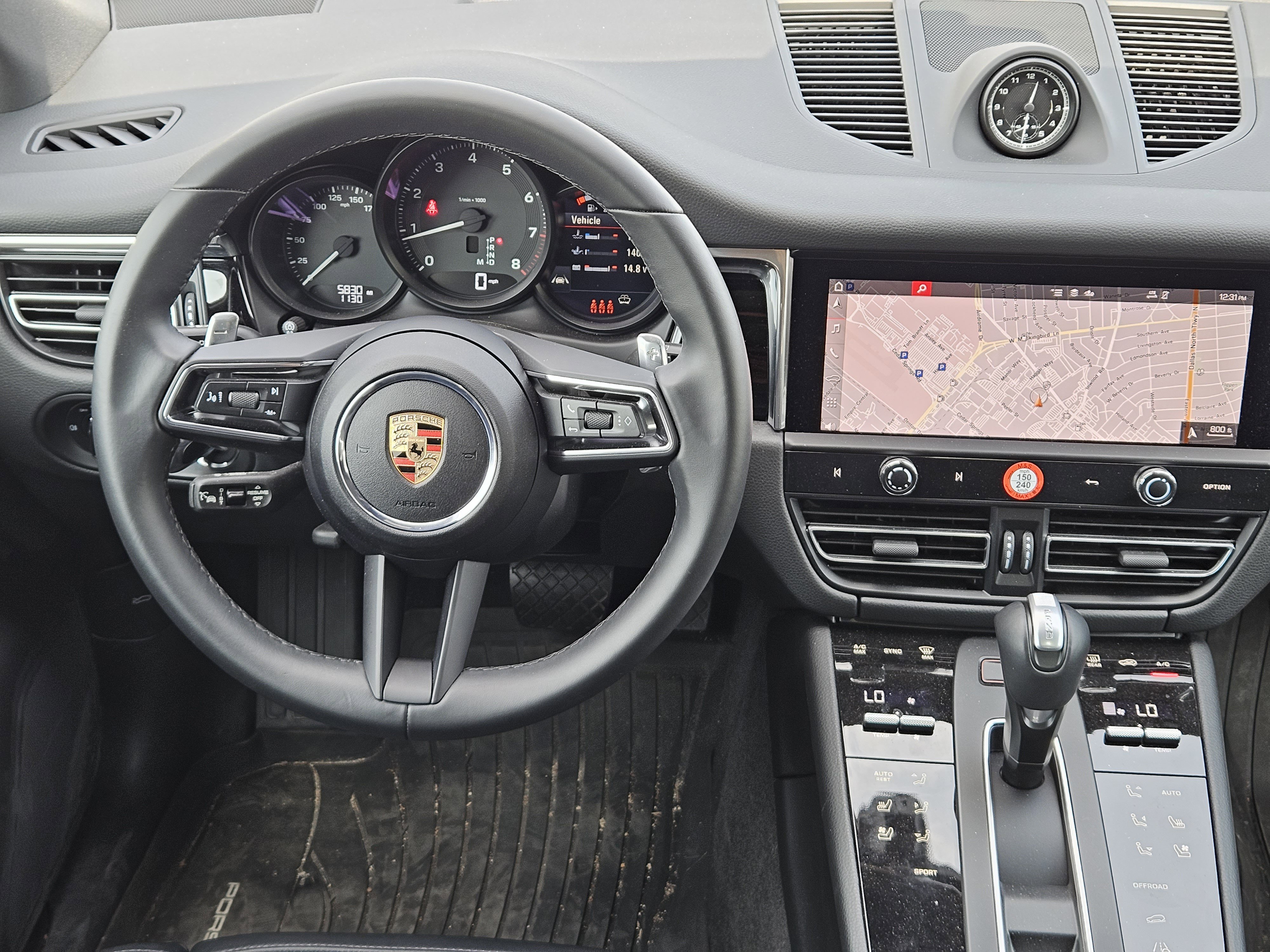 Certified 2025 Porsche Macan image 25