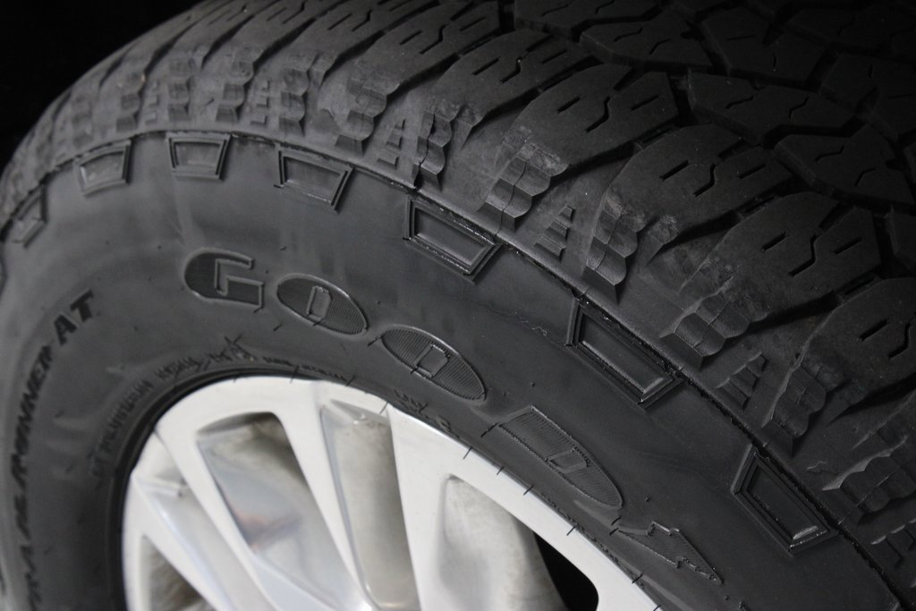 Used 2022 Chevrolet Silverado 3500 High Country image 19