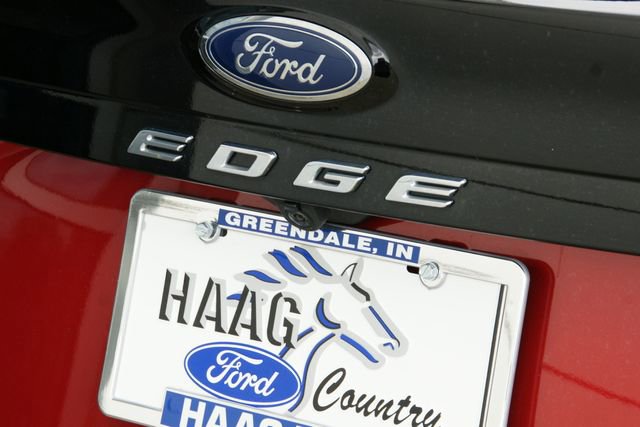 Certified 2022 Ford Edge Titanium w/ Class II Trailer Tow Package image 10