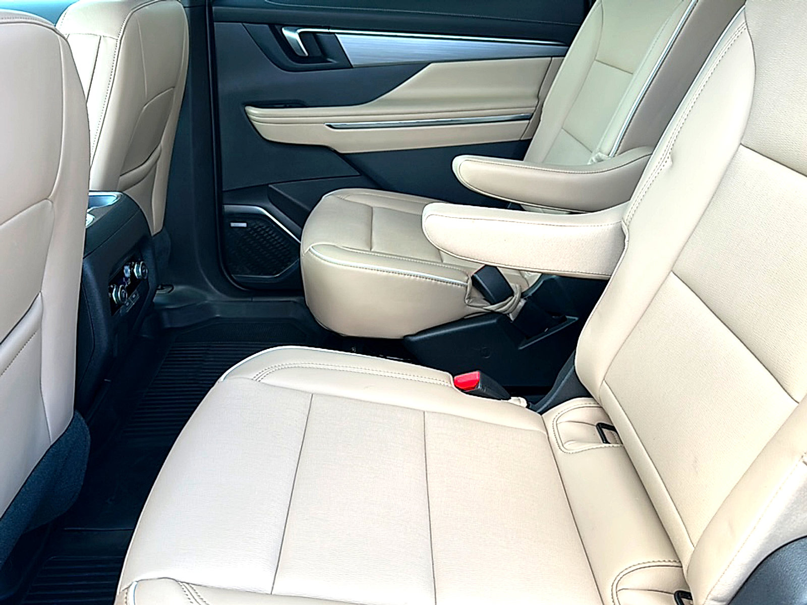 New 2026 Buick Enclave Preferred w/ Power Package image 15