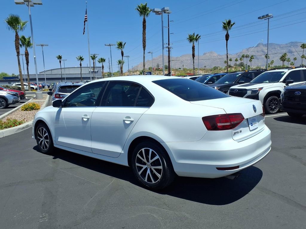 Used 2017 Volkswagen Jetta SE FWD image 12