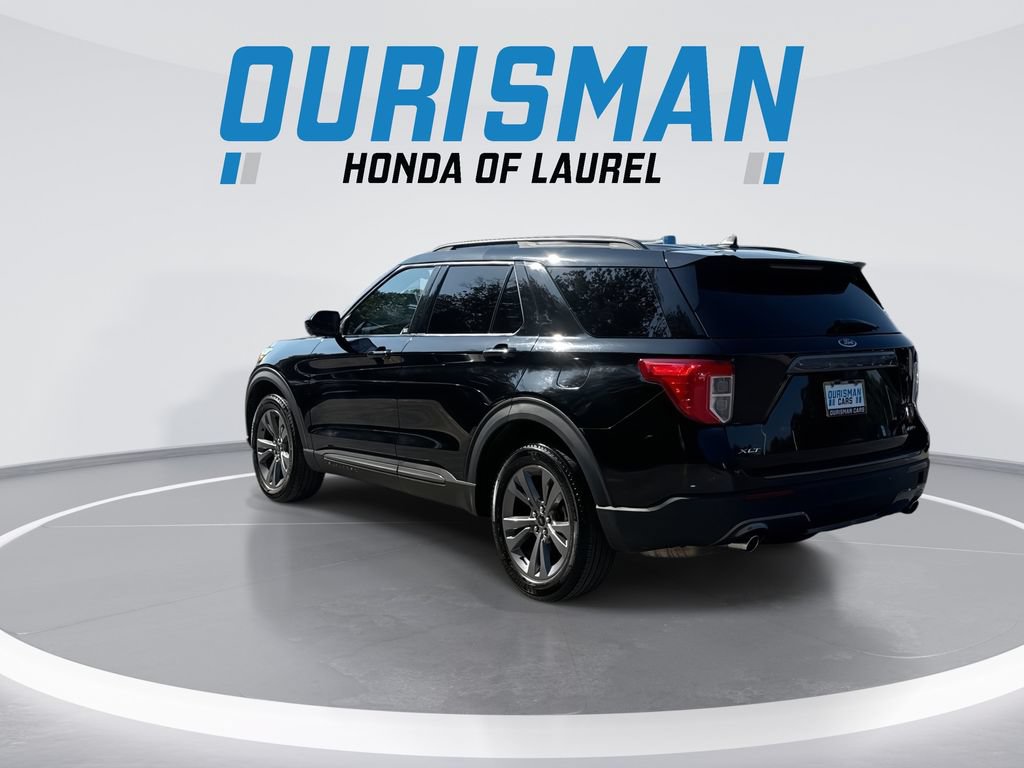 Used 2022 Ford Explorer XLT w/ Equipment Group 202A AWD/4WD image 6
