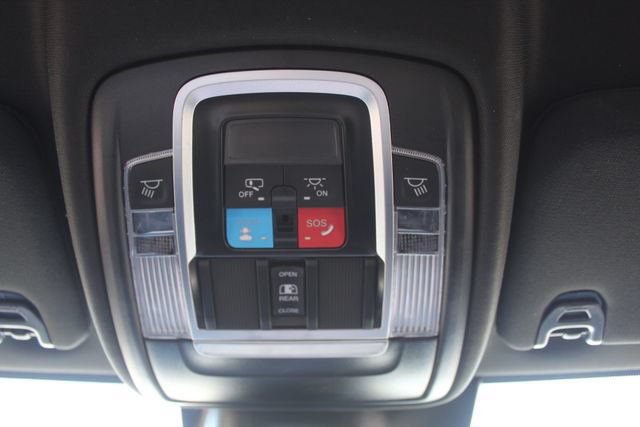 Used 2025 RAM 2500 Laramie AWD/4WD image 39