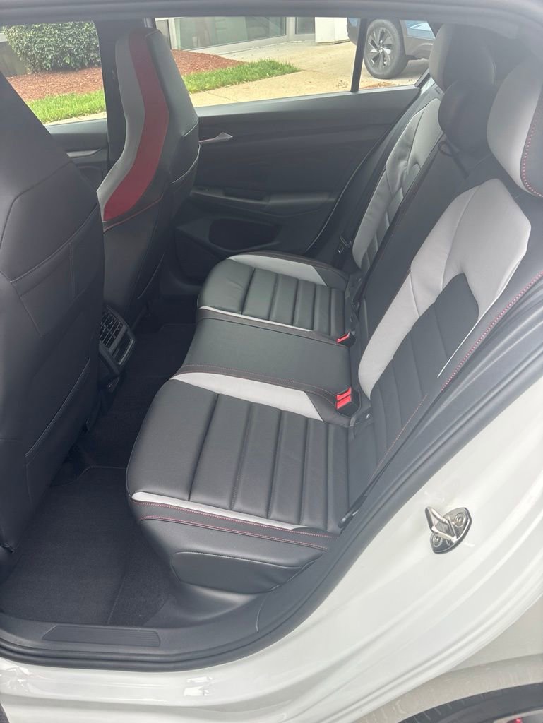 Used 2026 Volkswagen GTI SE FWD image 8