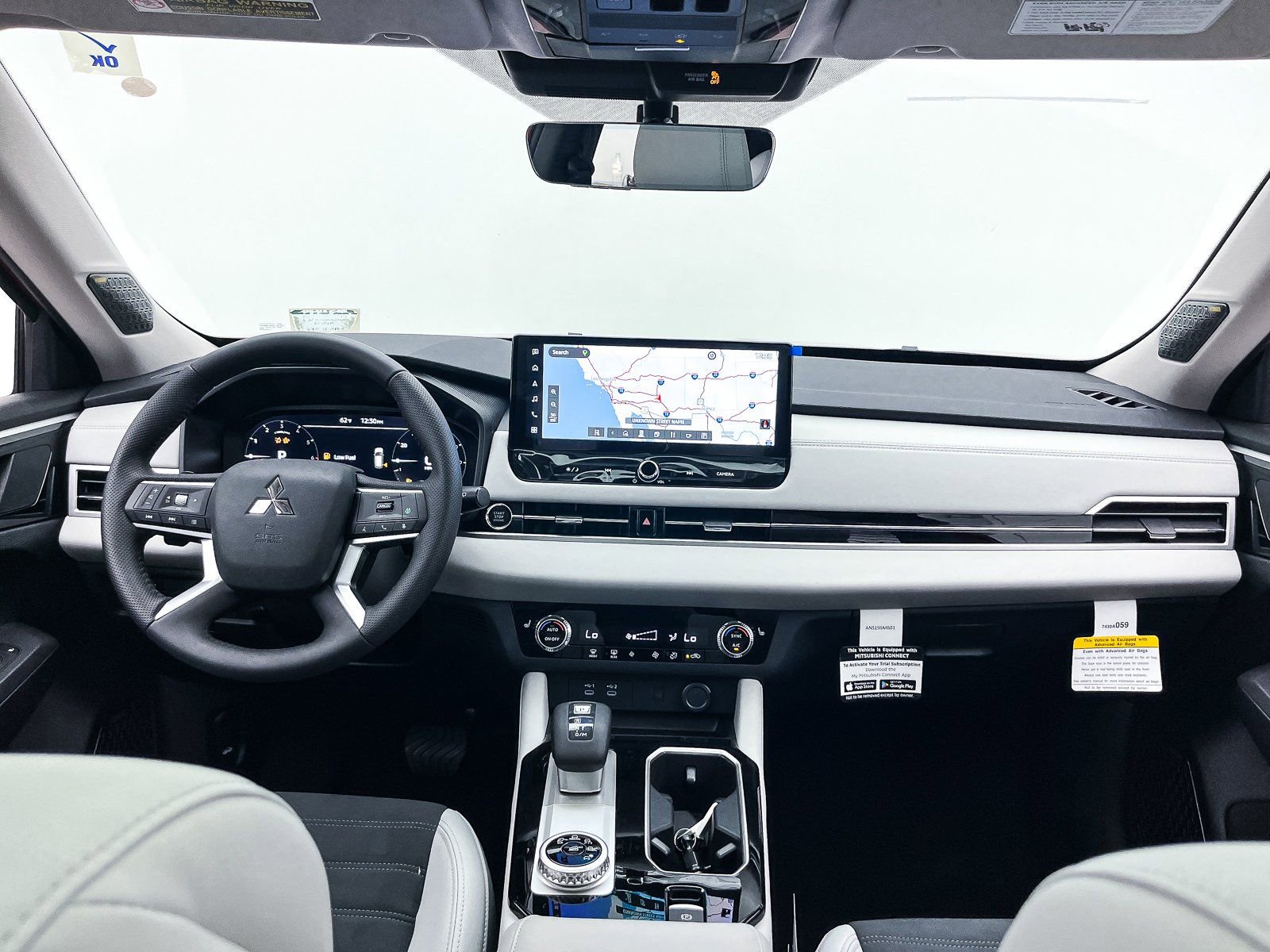 New 2025 Mitsubishi Outlander SE image 22