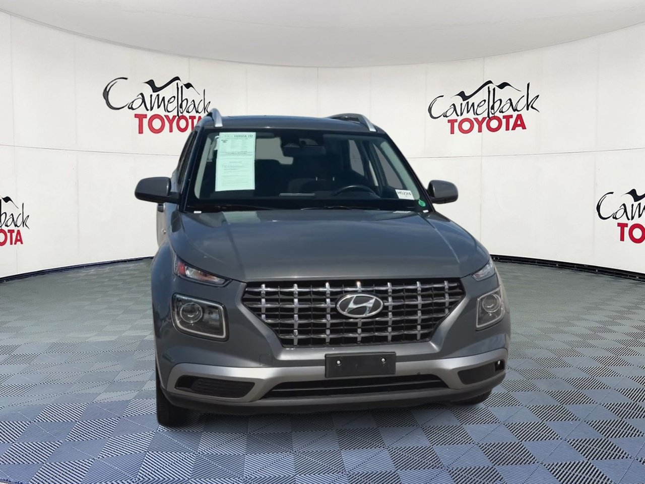 Used 2025 Hyundai Venue SEL FWD image 6
