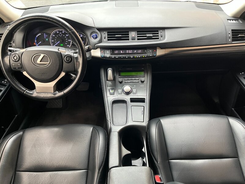 Used 2016 Lexus CT 200h FWD image 5