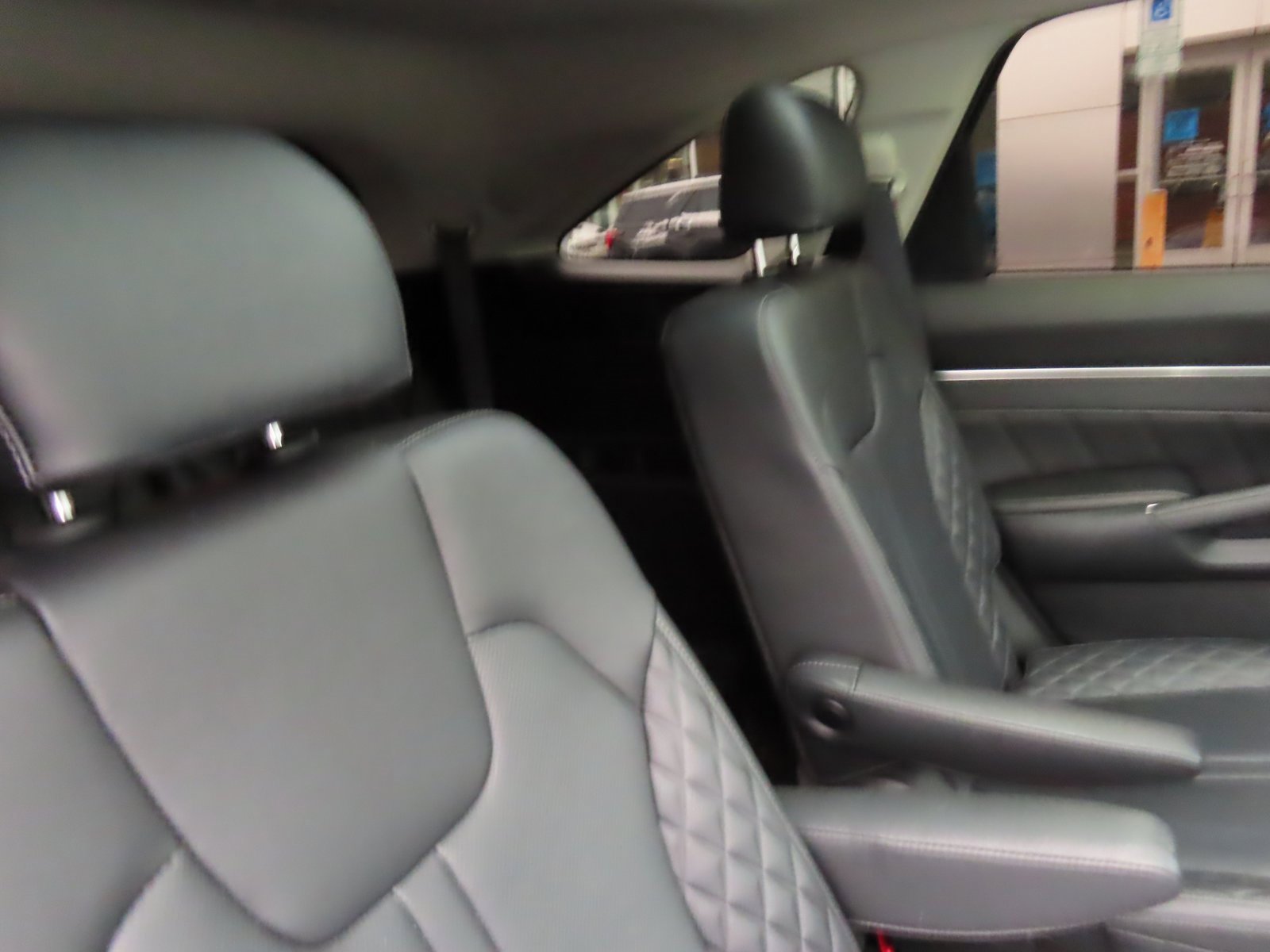 Used 2023 Kia Sorento SX image 37