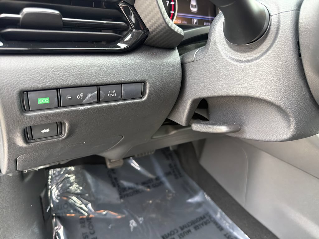 Used 2023 Nissan Sentra SR w/ Trunk Package FWD image 18