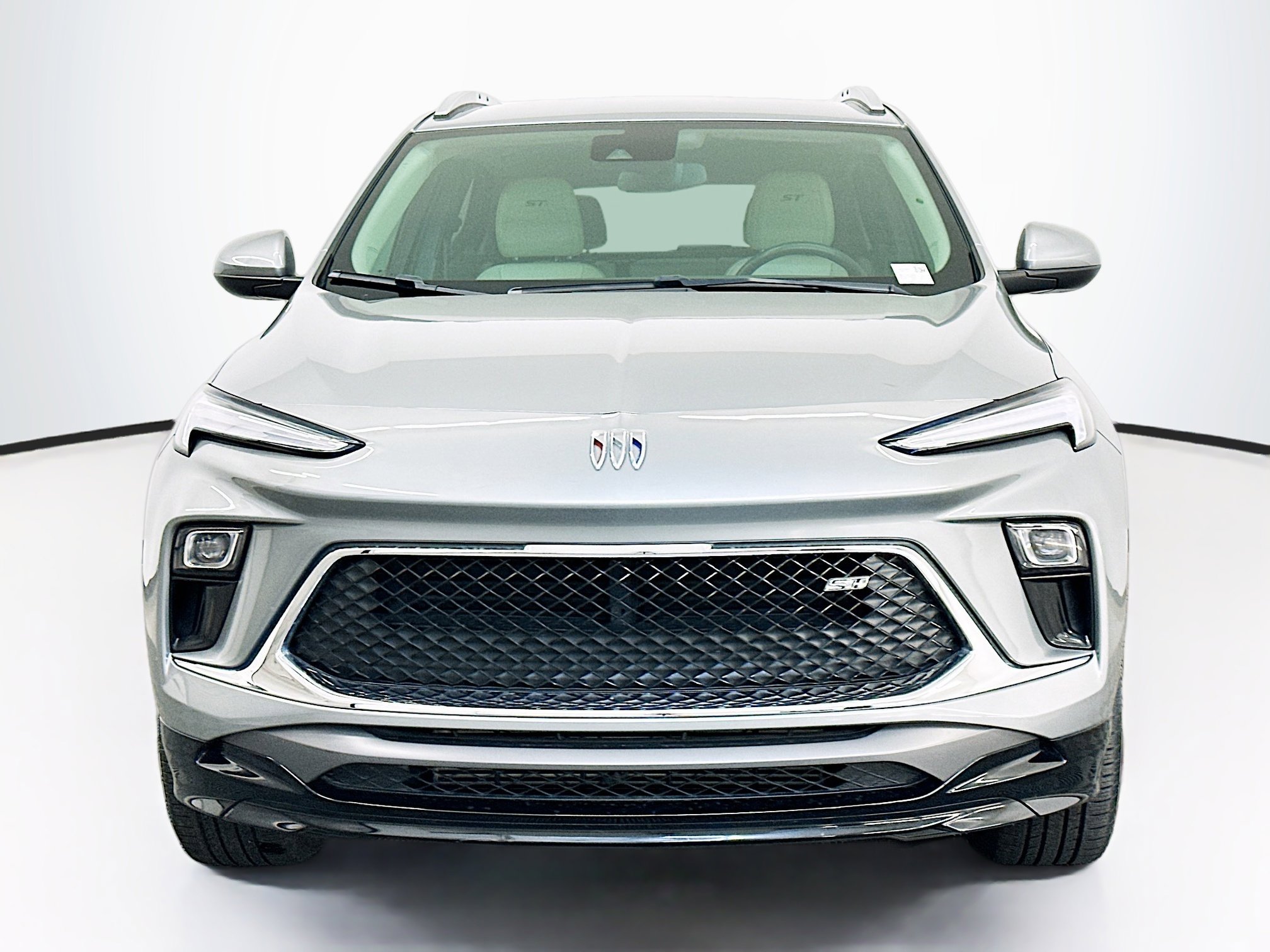 Used 2024 Buick Encore GX Sport Touring image 2