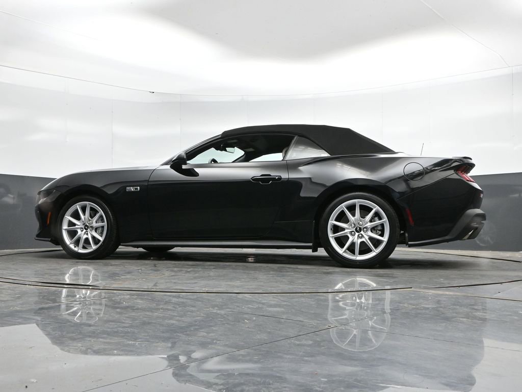 Used 2025 Ford Mustang GT Premium RWD image 46