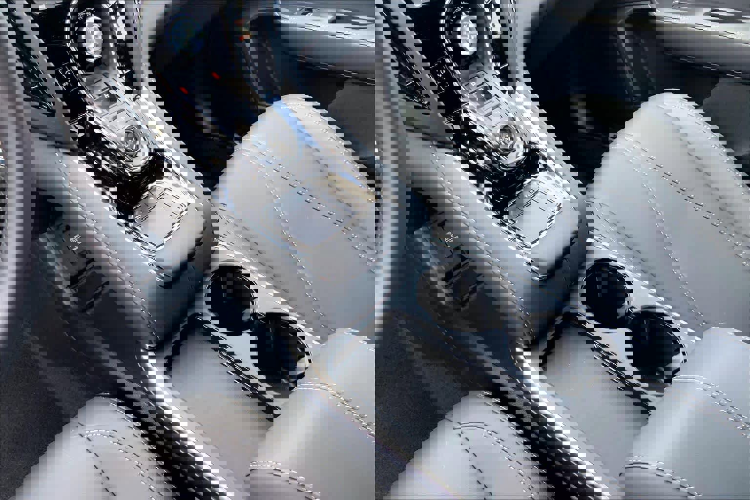 Used 2026 Acura RDX SH-AWD image 16