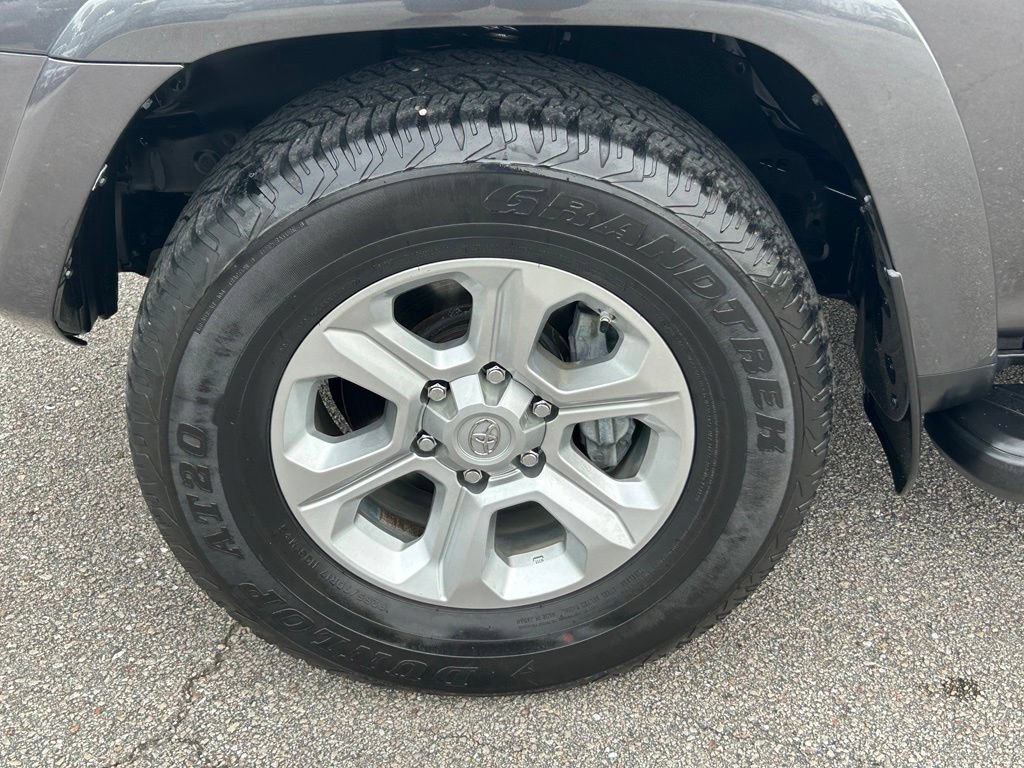 Used 2021 Toyota 4Runner SR5 Premium w/ Moonroof Package AWD/4WD image 18