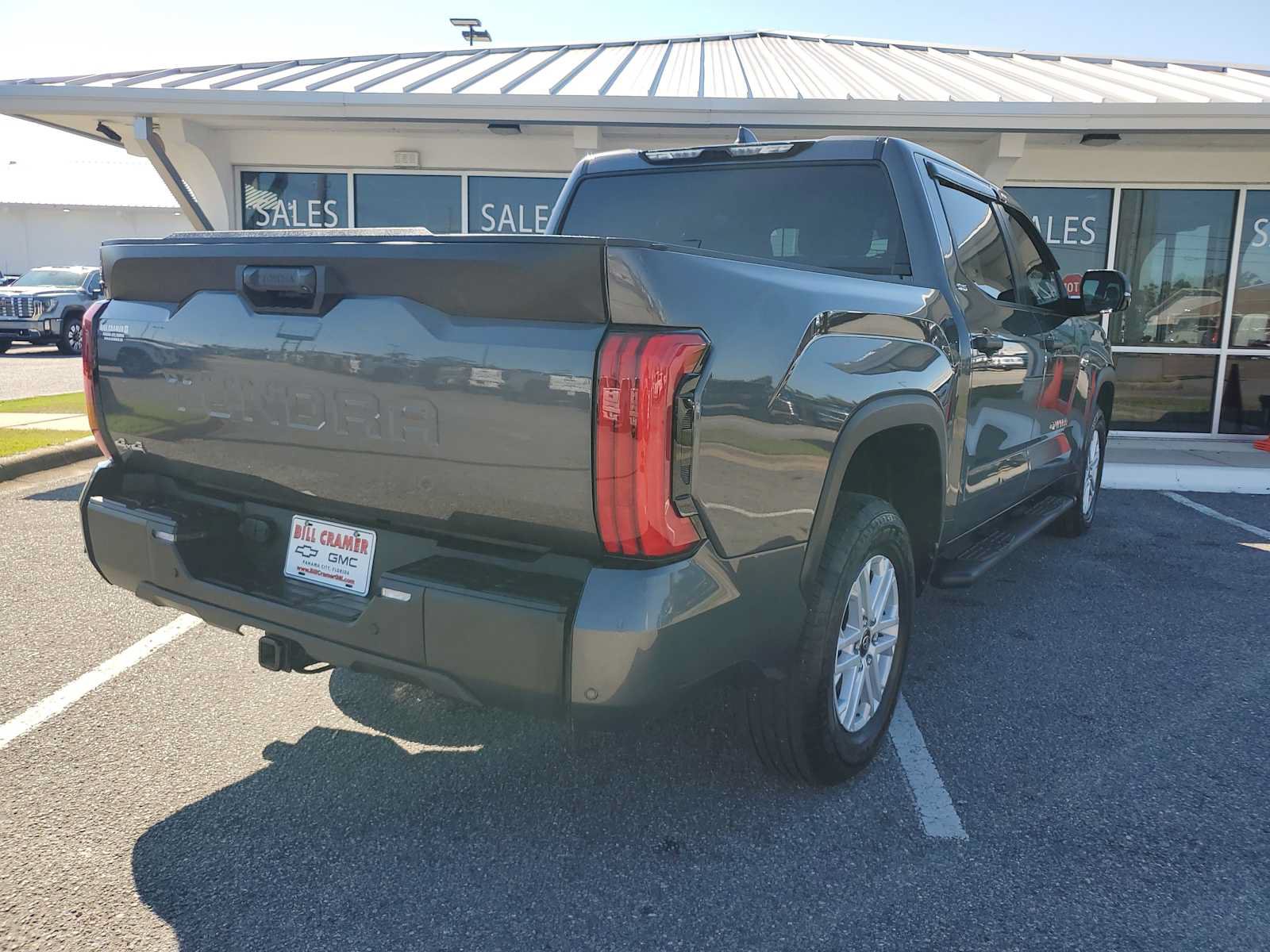 Used 2025 Toyota Tundra SR5 w/ SR5 Convenience Package AWD/4WD image 8