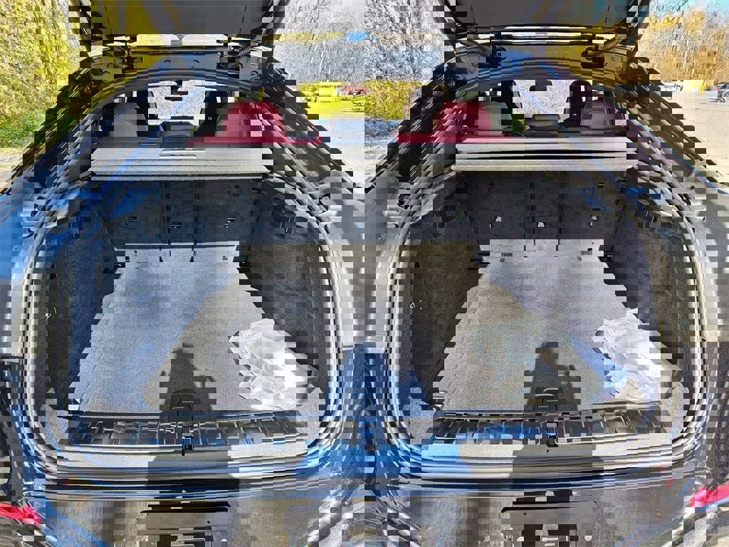 New 2026 BMW X6 xDrive40i w/ Climate Comfort Package image 23