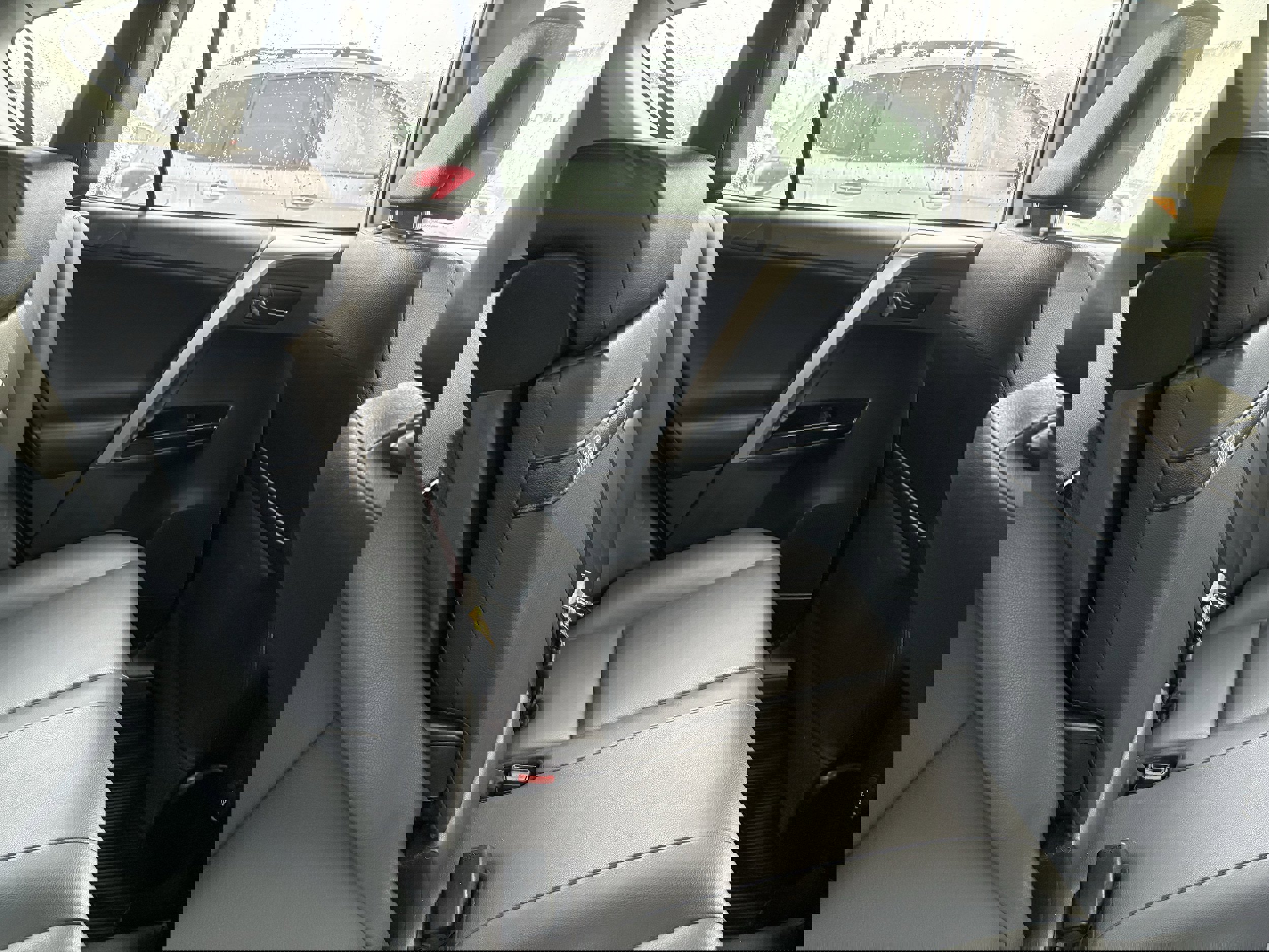 Used 2018 Toyota RAV4 Limited w/ Advanced Technology Package image 11