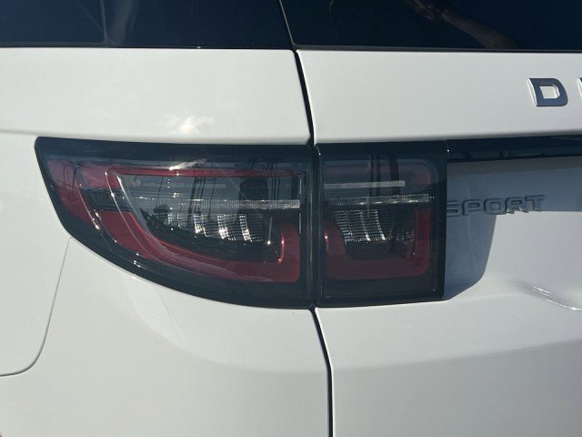 Used 2025 Land Rover Discovery Sport S image 10