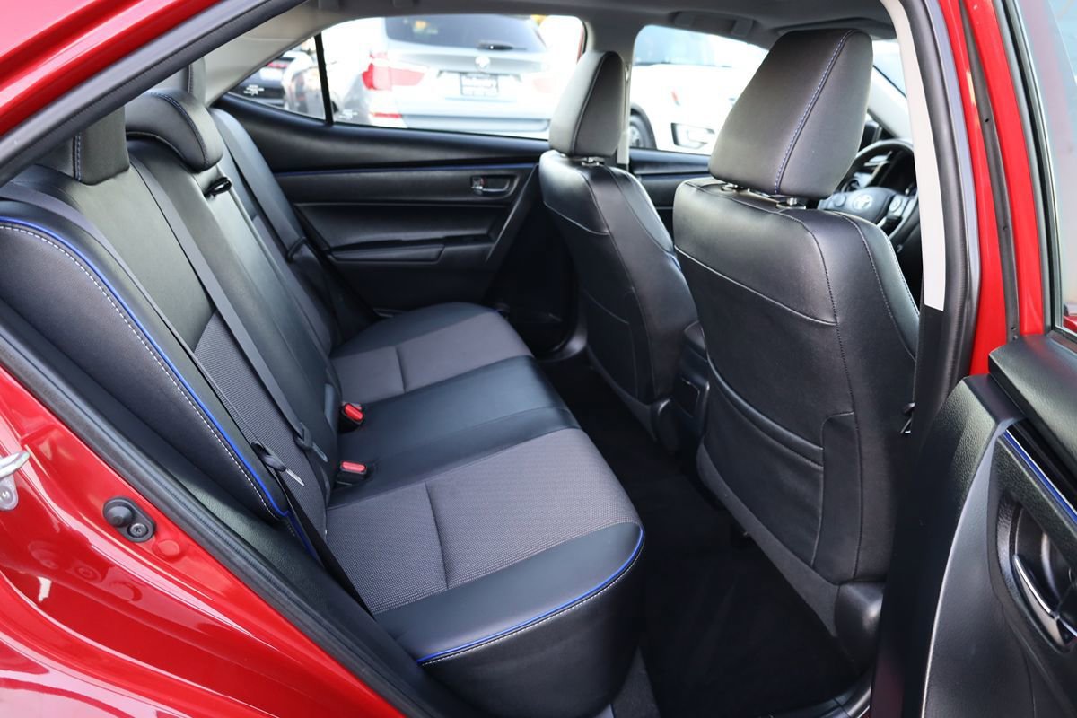 Used 2017 Toyota Corolla SE FWD image 14