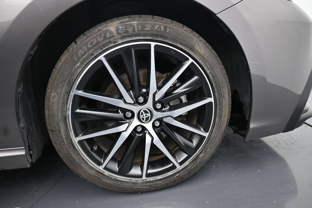 Used 2023 Toyota Camry SE FWD image 11