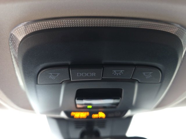 Used 2025 Toyota Corolla LE image 20