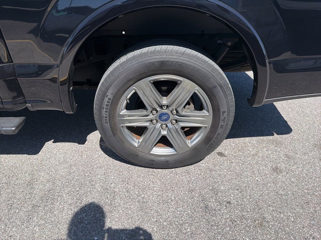 Used 2019 Ford F150 XLT w/ Equipment Group 302A Luxury image 8