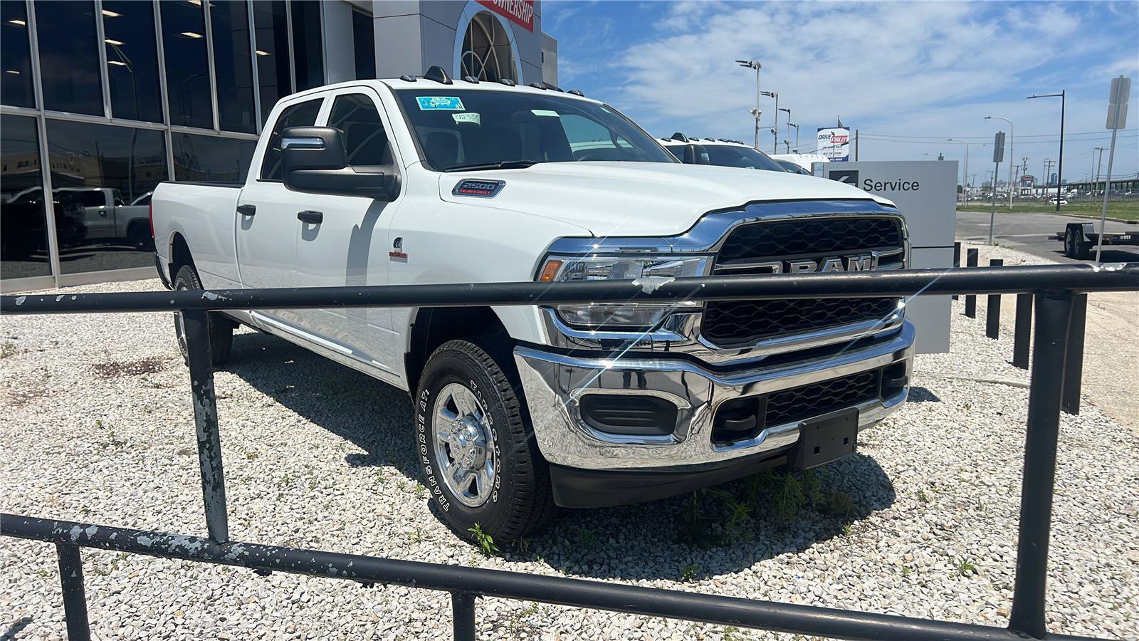 Certified 2024 RAM 2500 Tradesman w/ Chrome Appearance Group AWD/4WD image 14