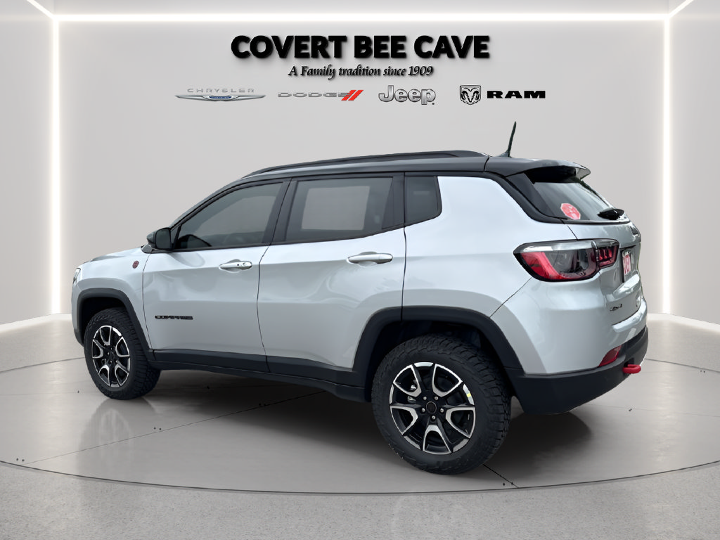 New 2026 Jeep Compass Trailhawk AWD/4WD image 6