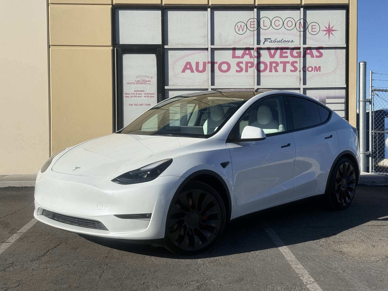 Used 2023 Tesla Model Y Performance image 4