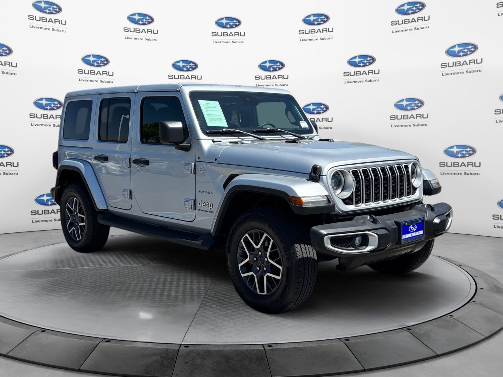 Used 2024 Jeep Wrangler Unlimited Sahara AWD/4WD image 7