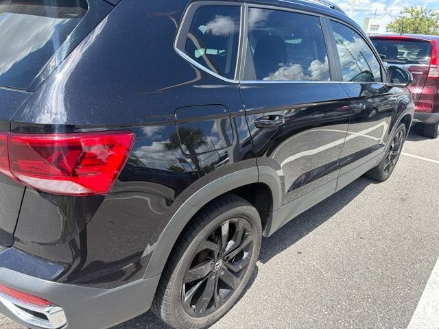 Certified 2023 Volkswagen Taos SE w/ Panoramic Sunroof Package FWD image 8