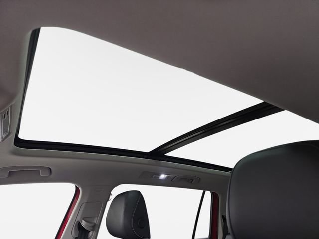 Used 2023 Volkswagen Tiguan SE w/ Panoramic Sunroof Package AWD/4WD image 28