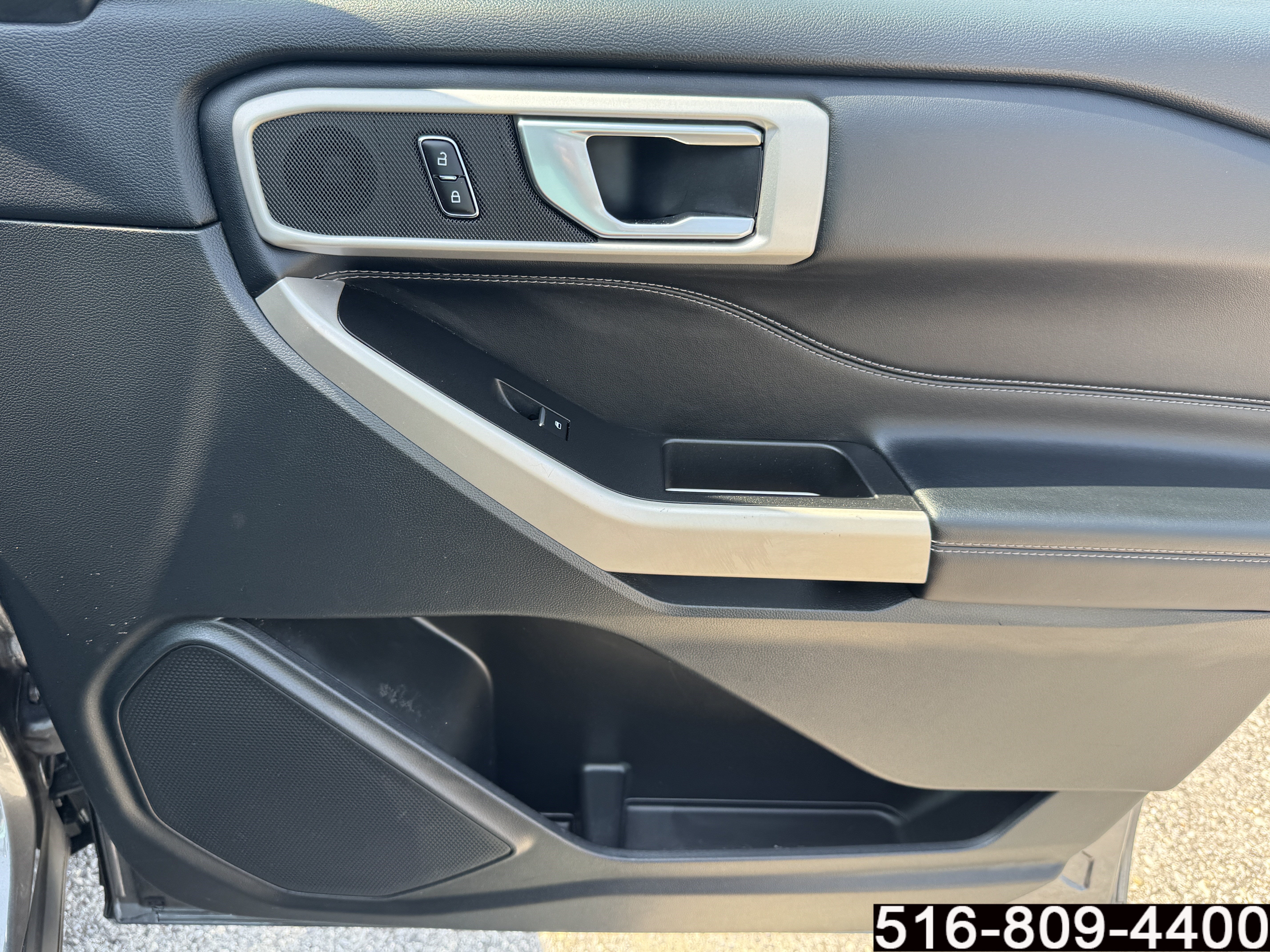 Used 2023 Ford Explorer XLT w/ Equipment Group 202A AWD/4WD image 32