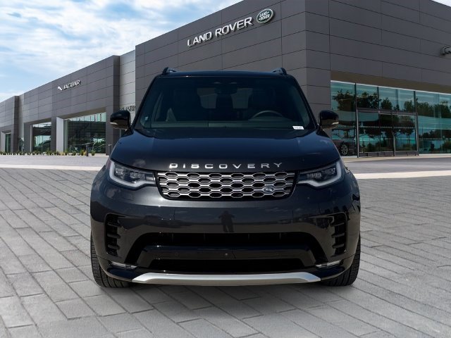 Certified 2026 Land Rover Discovery Limited Edition AWD/4WD image 8