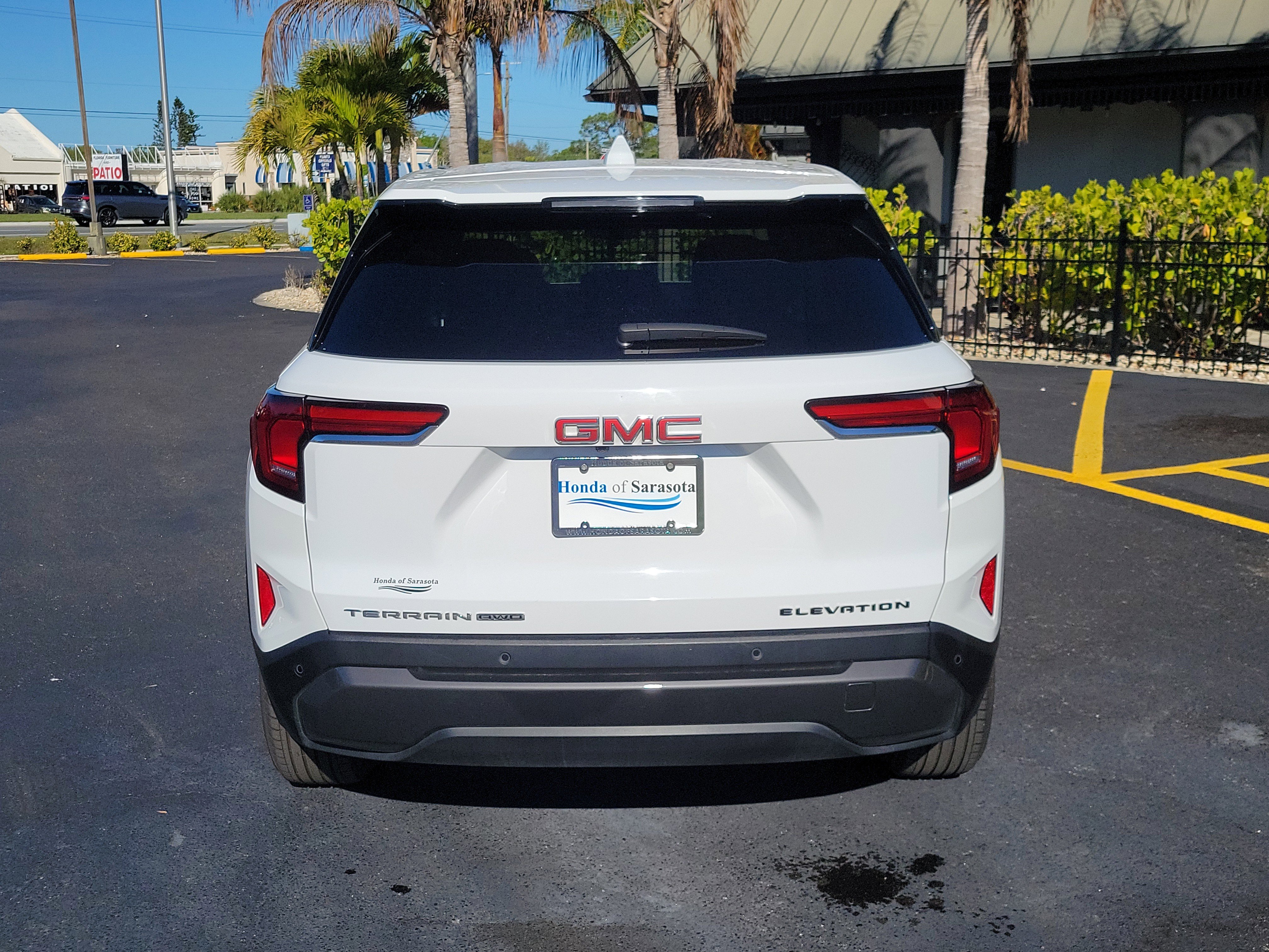 Used 2025 GMC Terrain Elevation image 6