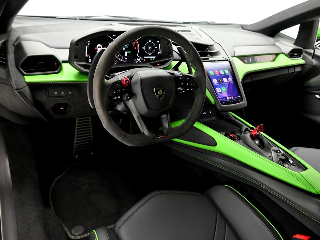 Used 2024 Lamborghini Revuelto AWD/4WD image 14