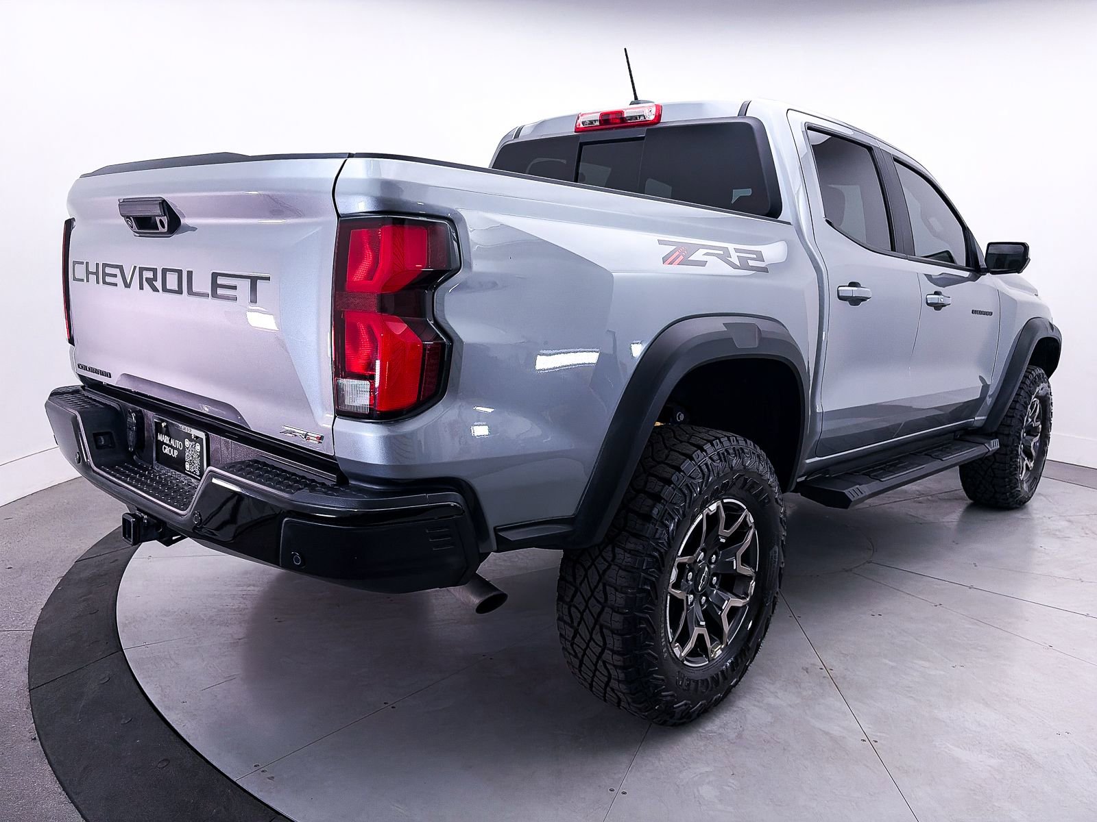 Used 2024 Chevrolet Colorado ZR2 w/ ZR2 Convenience Package III AWD/4WD image 16