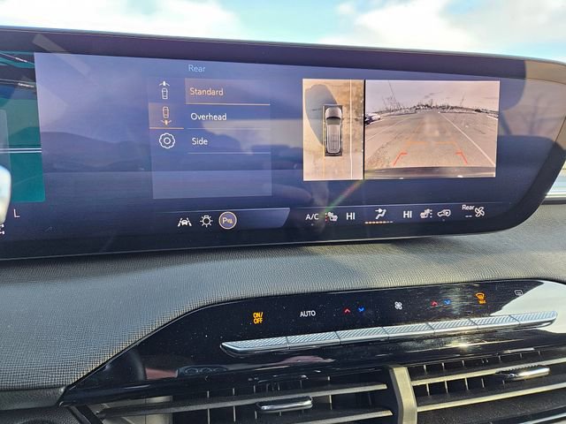 Used 2025 Buick Enclave Preferred image 14