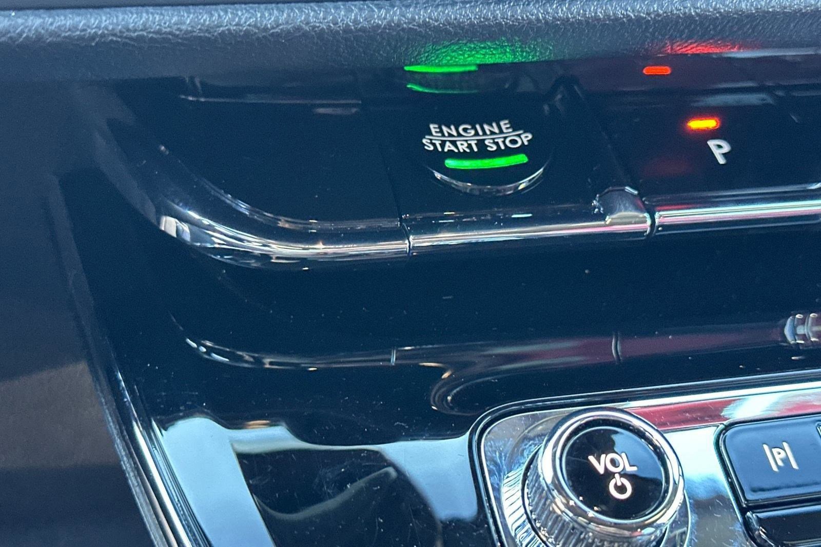 Used 2023 Lincoln Corsair Reserve w/ Jet Appearance Package image 33