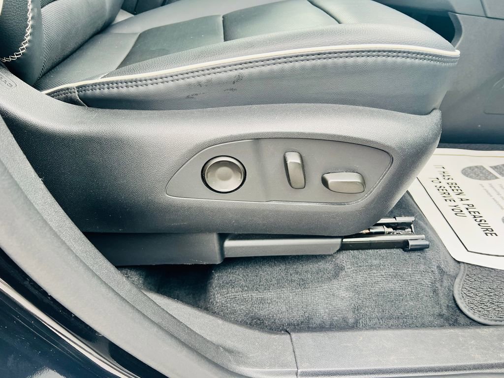 Used 2024 GMC Acadia Denali w/ Super Cruise Package image 47