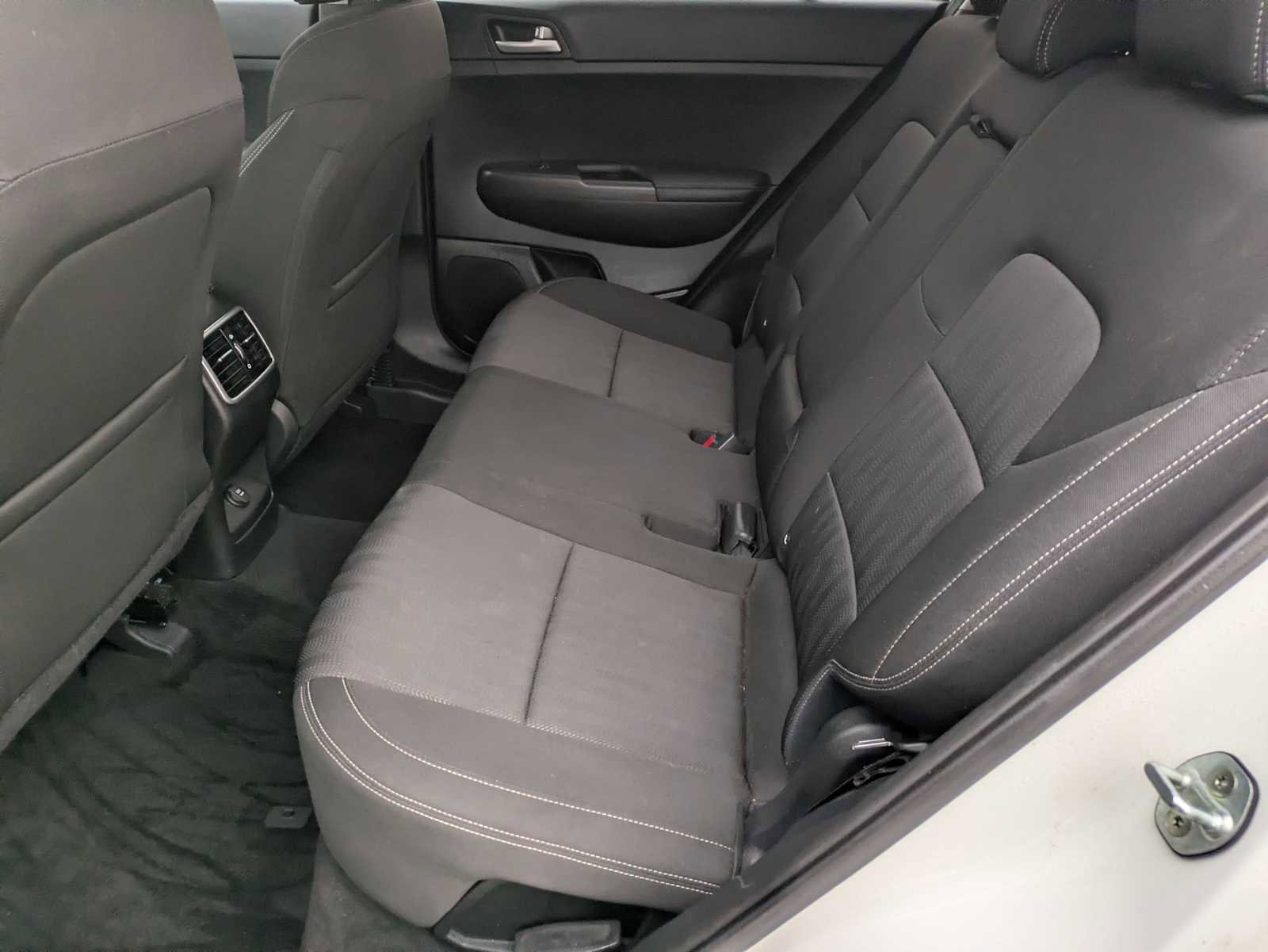 Used 2020 Kia Sportage LX image 17