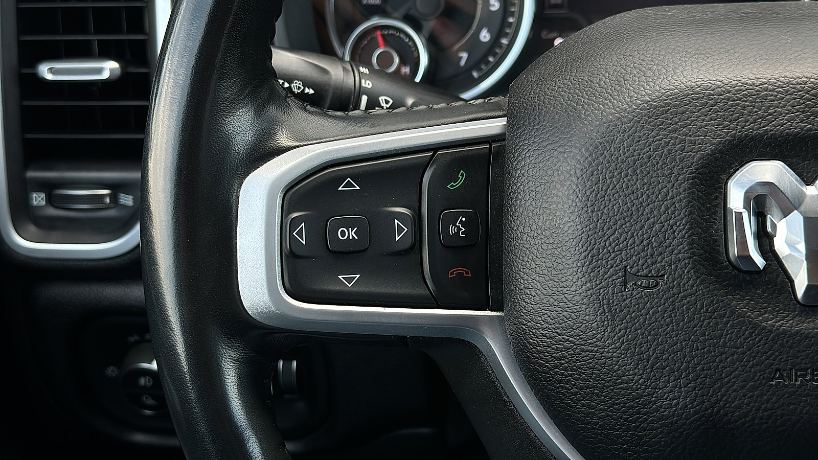 Used 2022 RAM 1500 Big Horn AWD/4WD image 11