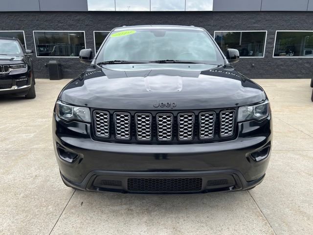 Used 2019 Jeep Grand Cherokee Altitude AWD/4WD image 2