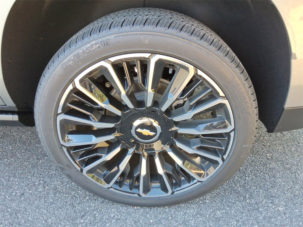 New 2026 Chevrolet Tahoe High Country image 17