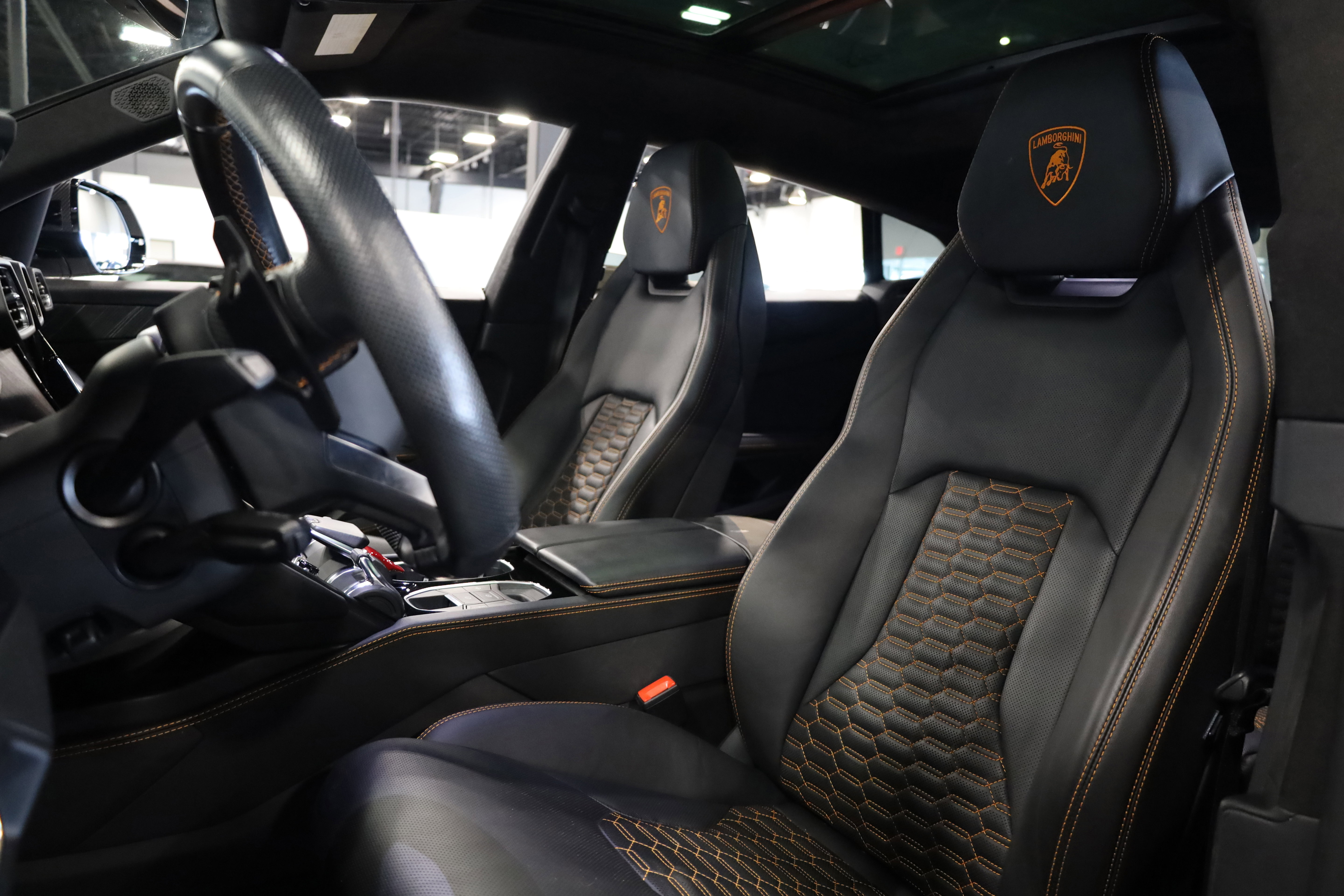 Used 2021 Lamborghini Urus image 16