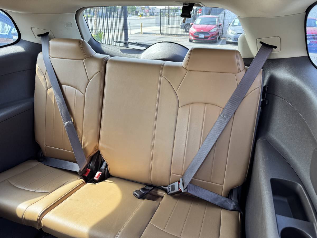Used 2015 Buick Enclave Leather FWD image 27