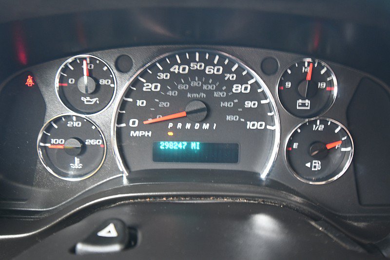 Used 2013 Chevrolet Express 3500 RWD image 14