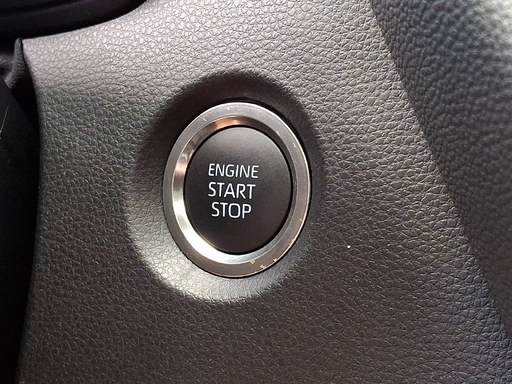 Certified 2025 Toyota Corolla SE FWD image 27