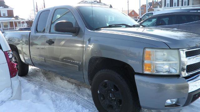 Used 2008 Chevrolet Silverado 1500 LT w/ Power Pack Plus AWD/4WD image 3